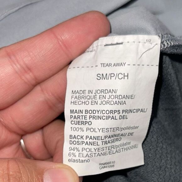 Under Armour Heat Gear Light‎ & Dark Grey 1/4 Zip Pullover - Size Small - Picture 6 of 9